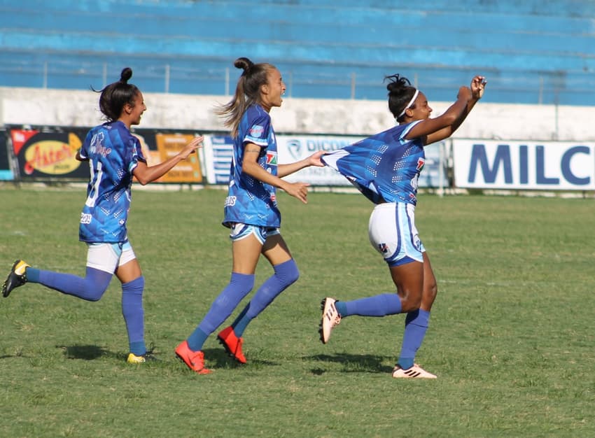 As meninas do Cruzeiro não seguraram o Taubaté em sua estreia no Brasileiro A2