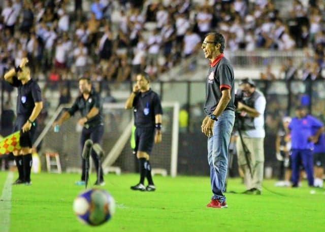 Ado Souza - Técnico do Bangu (São Januário)