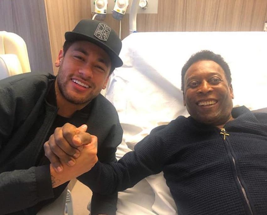 Neymar vai a hospital de Paris para visitar Pelé