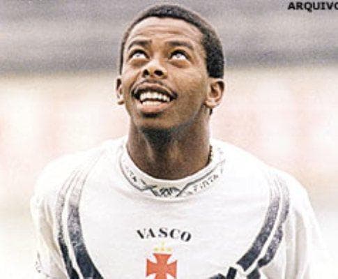 Dener com a camisa do Vasco