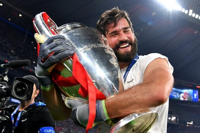 Comemoração Liverpool - Alisson