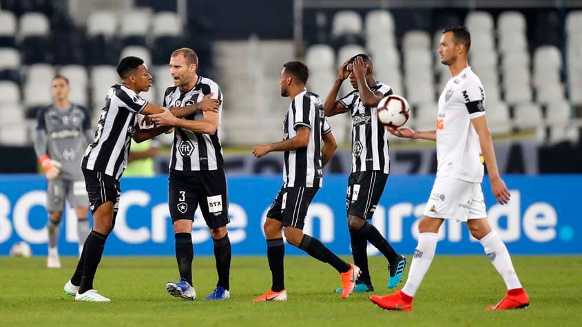 Botafogo x Atlético MG Carli