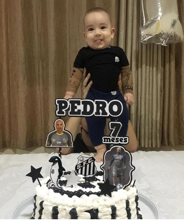 Último mesversário de Pedro foi em homenagem a Sampaoli