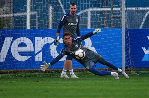 Brenno Fraga e Paulo Victor em treino do Grêmio