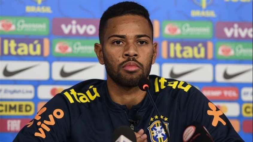 Renan Lodi coletiva seleção