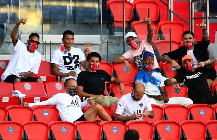 PSG x Sochaux - Jogadores na arquibancada