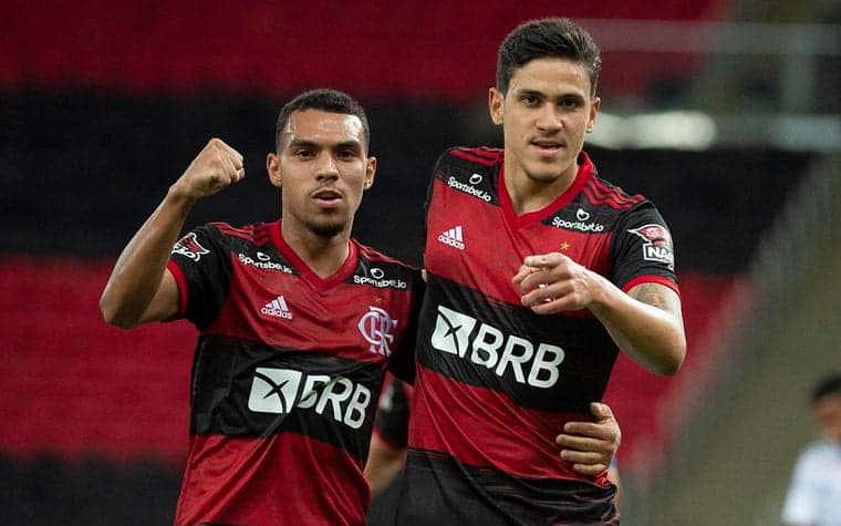 Comemoração Matheuzinho e Pedro - Flamengo x Athletico PR