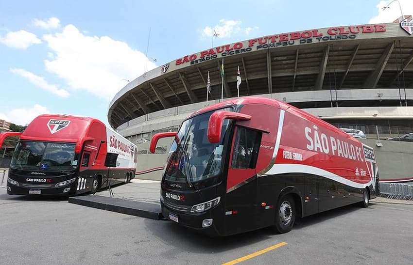 Ônibus do São Paulo foram escolhidos pela torcida