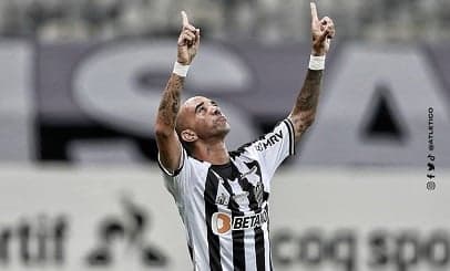 Diego Tardelli abriu o placar no duelo que marcou a despedida de Victor