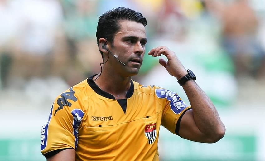 Flavio Rodrigues de Souza apita Velo Clube x Corinthians (Foto: Cesar Greco/Palmeiras)
