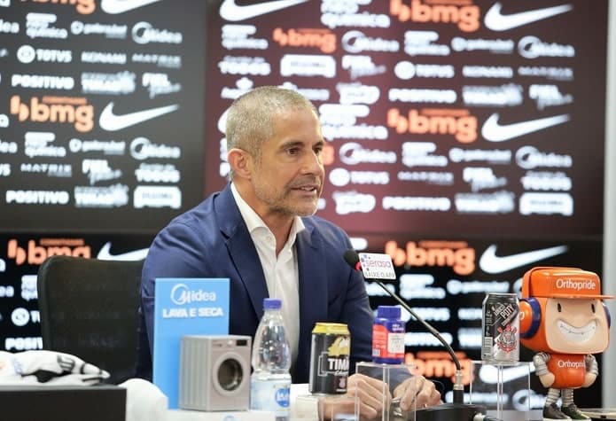 Sylvinho - Apresentação Corinthians