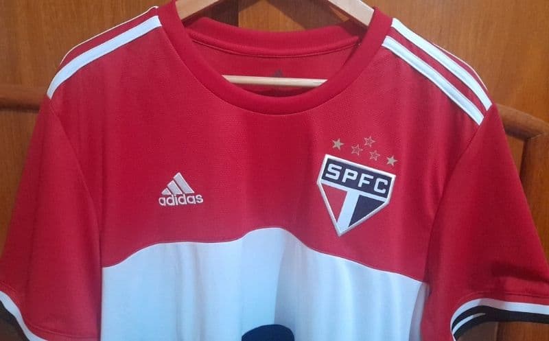 Suposta nova terceira camisa do São Paulo