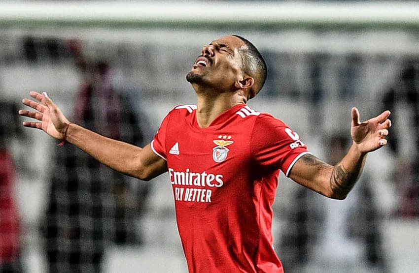 Benfica x Dínamo de Kiev - Gilberto