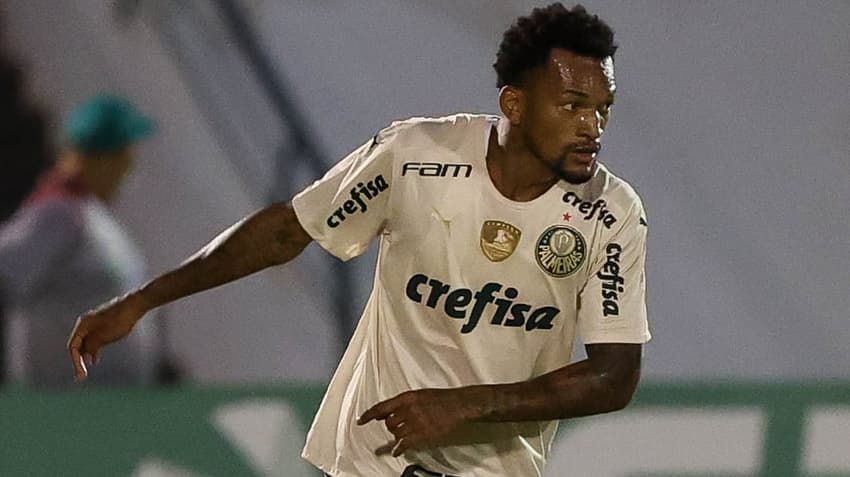 Jailson foi titular na vitória do Palmeiras sobre a Ferroviária