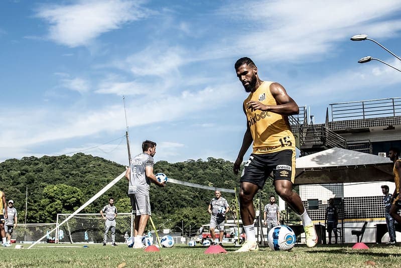 William Maranhão - treino do Santos