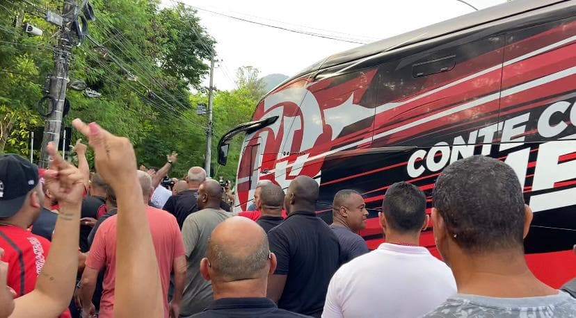 Ônibus do Flamengo - Protesto