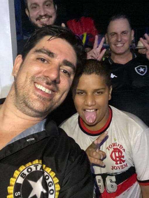 Adnet com torcedor do Flamengo