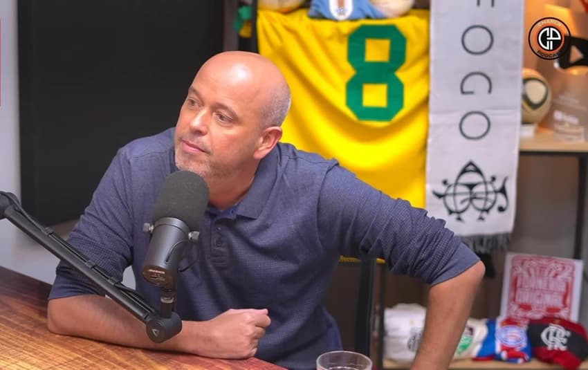 Alex Escobar estava fazendo uma passagem sobre a Seleção Brasileira (Foto: Reprodução)