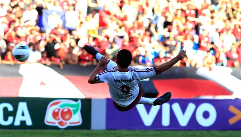 Flamengo x Fluminense (2012) - Voleio de Fred