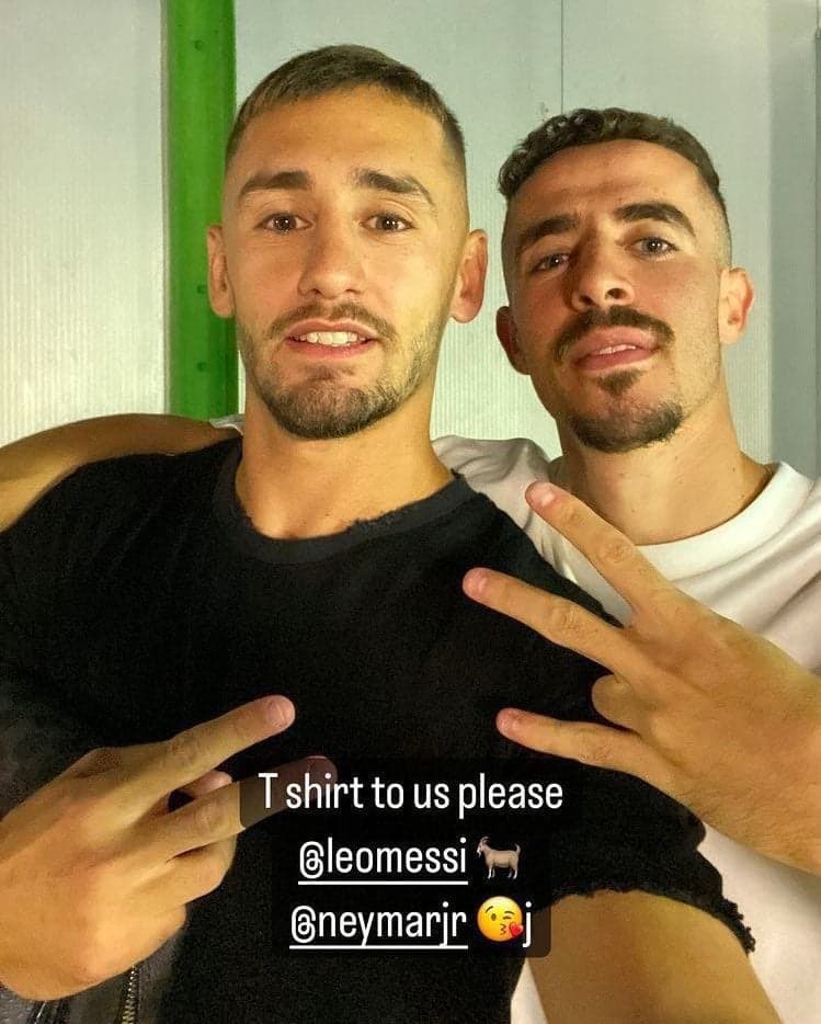 Omer Atzili, jogador do Maccabi Haifa que trocou de camisa com Messi, pedindo a camisa do argentino ou de Neymar