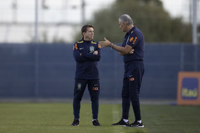 Treino da Seleção Brasileira em Le Havre - 19/09/2022 - Juninho Paulista e Tite