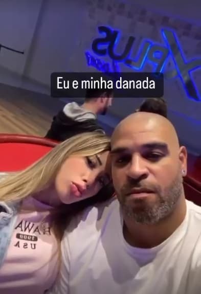 Adriano Imperador com ex-namorada