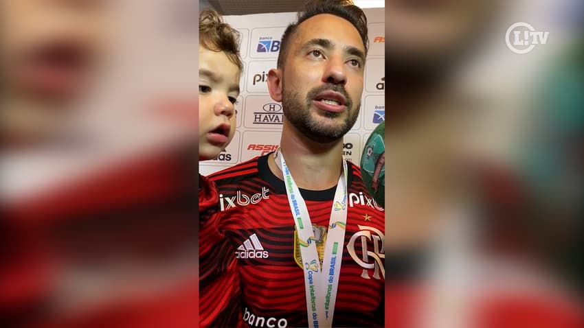 Éverton Ribeiro e filho