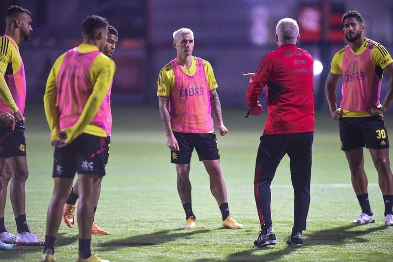 Dorival, Varela, Pablo, Fabrício Bruno e João Gomes