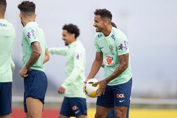 Danilo - Treino Seleção Brasileira