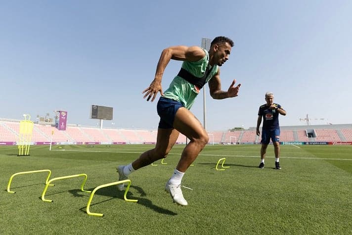 Danilo - Treino Seleção Brasileira