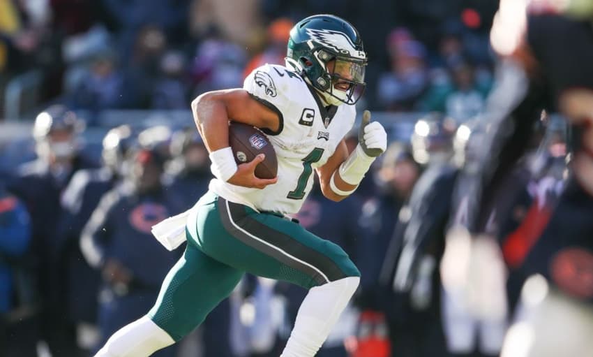 Jalen Hurts teve mais um grande jogo pelo Philadelphia Eagles