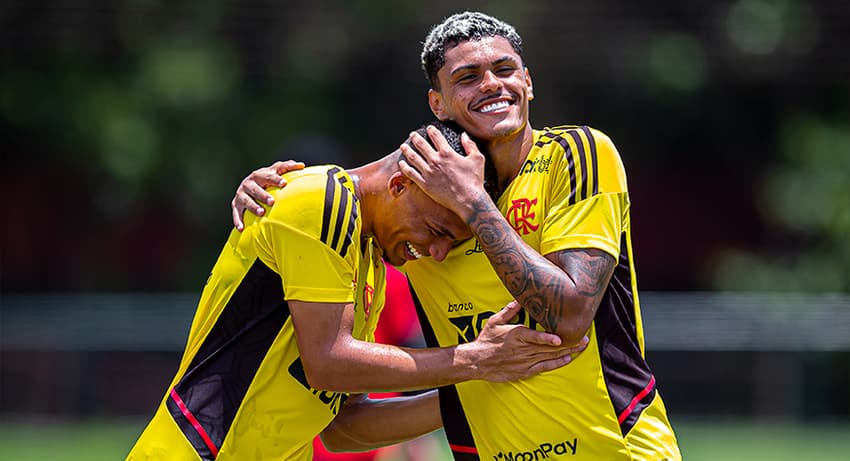 Victor Hugo e Mateusão Treino Flamengo