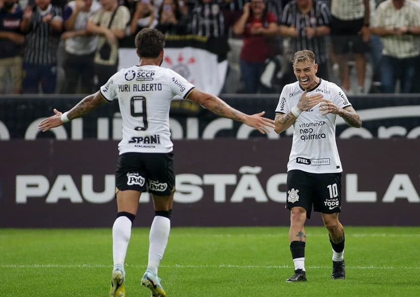 Yuri Alberto e Róger Guedes - Corinthians x Água Santa