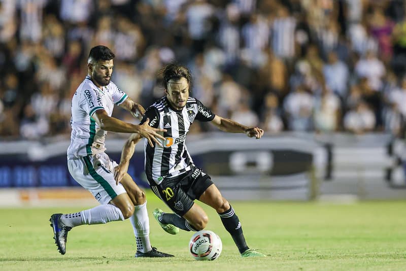 Meia atleticano, Hyoran começou o jogo no time titular na vitória sobre o Ipatinga