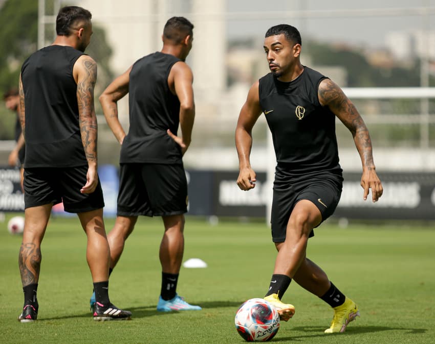 Matheus Bidu, Ruan Oliveira e Maycon - Treino Corinthians 01/03