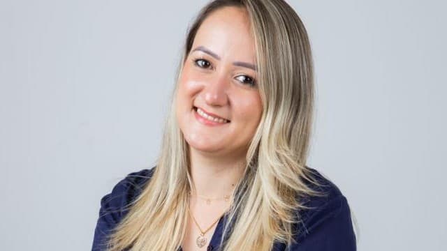 Arquiteta Pri Prieto analisa quadras de tênis