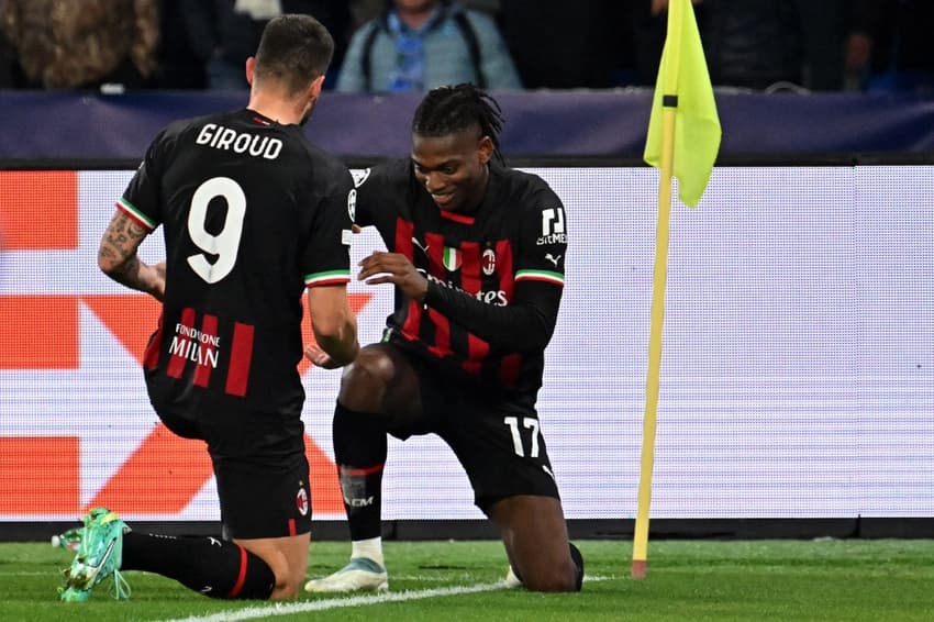 Giroud e Rafael Leão - Milan