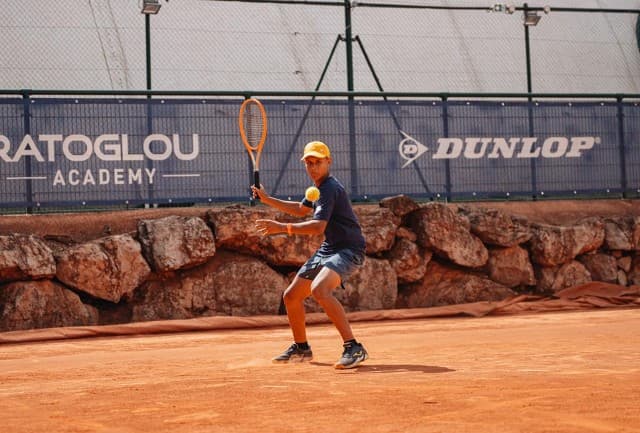 Livas Damazio treina na Mouratoglou Academy
