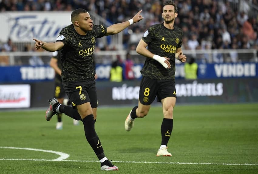 FBL-FRA-LIGUE1-AUXERRE-PSG