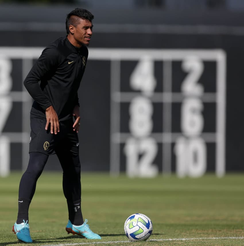 Paulinho-Corinthians (3)