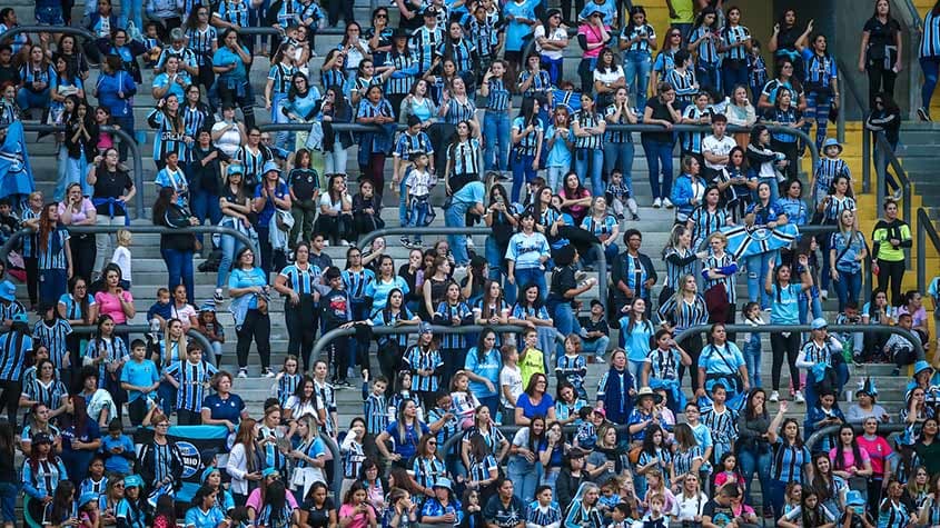 torcida-gremio-lucas-uebel