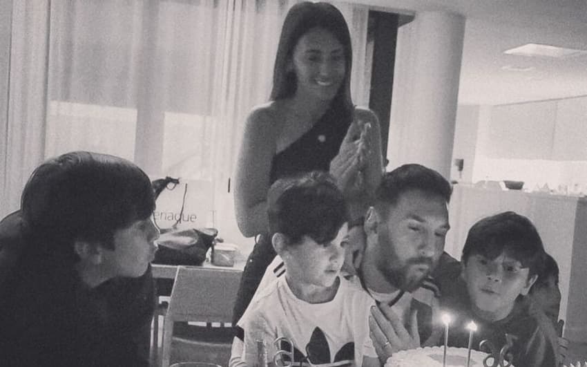 Aniversário de Messi – Antonella e filhos (2)