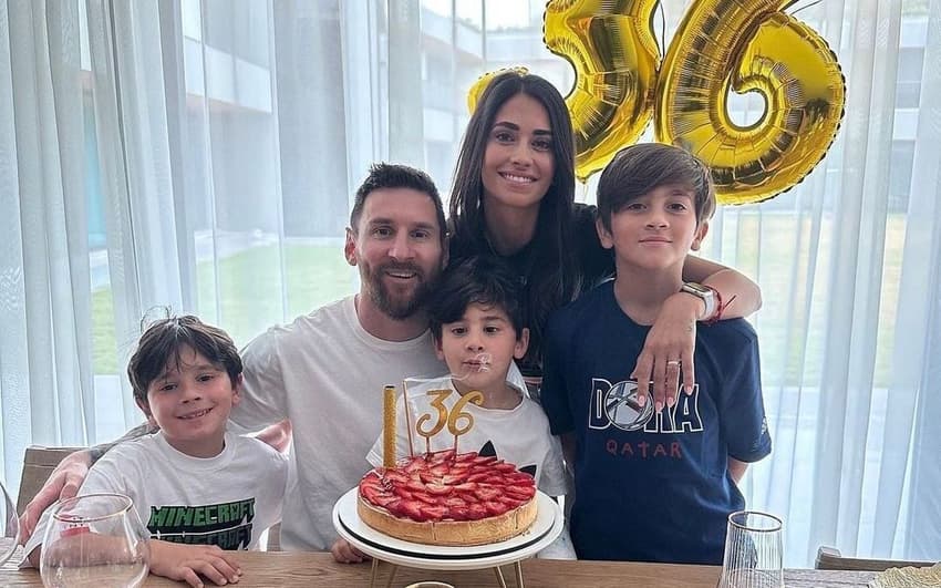 Aniversário de Messi – Antonella e filhos