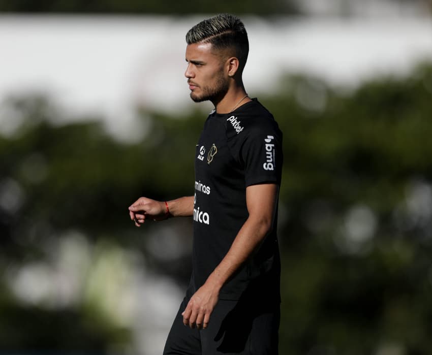 Fausto Vera será desfalque no Corinthians contra o Coritiba