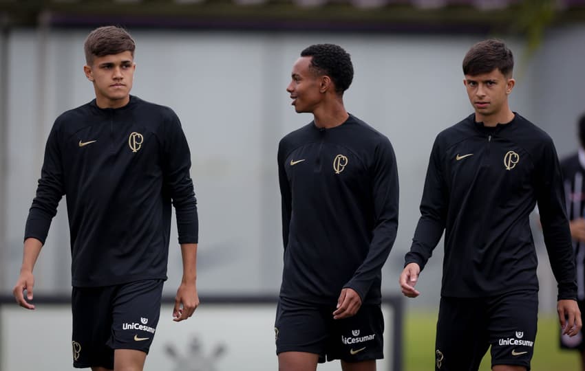 Teixeirão-Vitinho-Molina-Treino-Corinthians