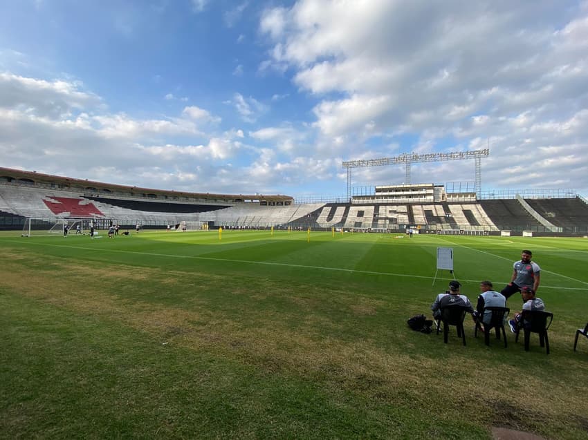 vasco-treino-aberto