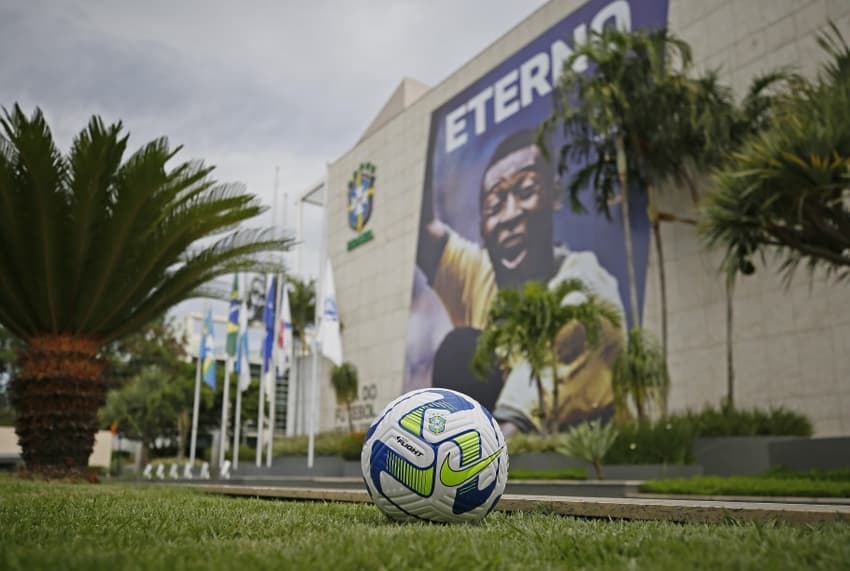 Bola Brasileirão - CBF - Título