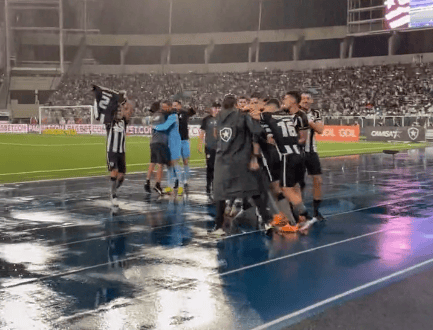 Botafogo vence clássico contra o Vasco e se mantém na liderança (Foto: Reprodução)