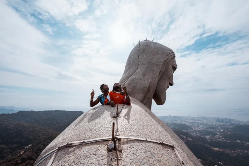 Vini Jr e Camavinga no Cristo