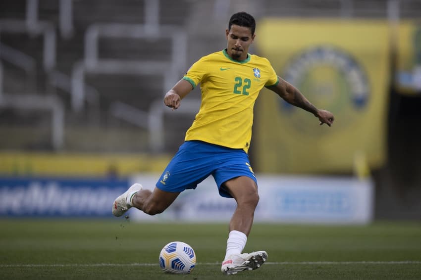 Com pasagem pela Seleção, Lucas Veríssimo está próximo de acertar com o Corinthians